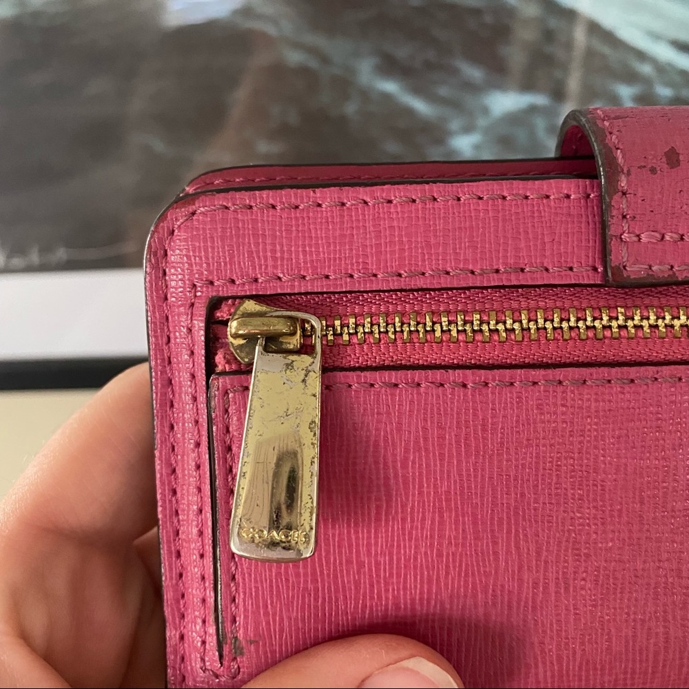 Pink Coach Wallet - Picture 4 of 4